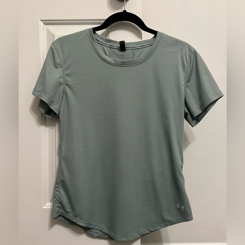 Under Armor Size Women’s Medium Teal Athletic Tee Shirt